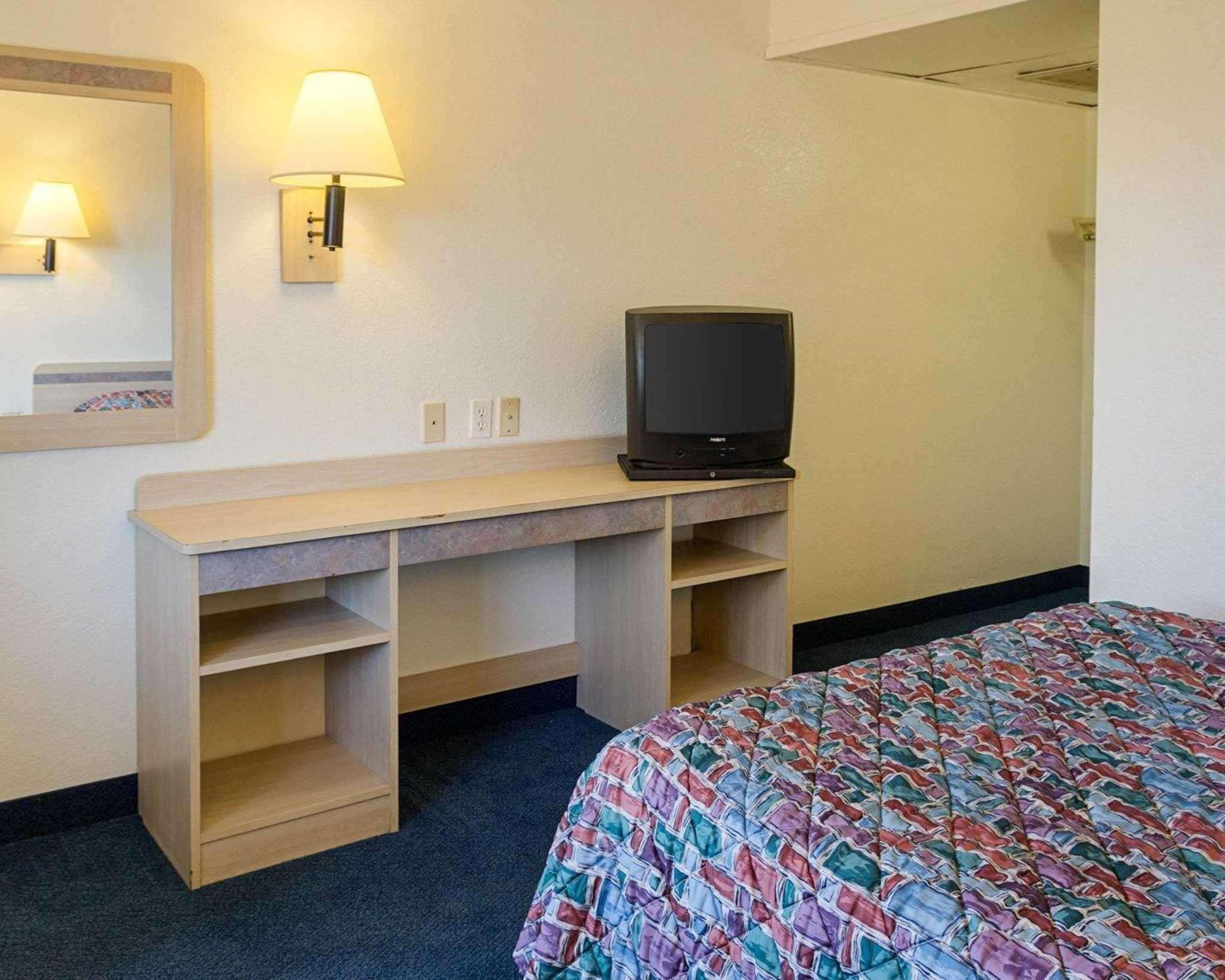 Rodeway Inn Columbus Luaran gambar