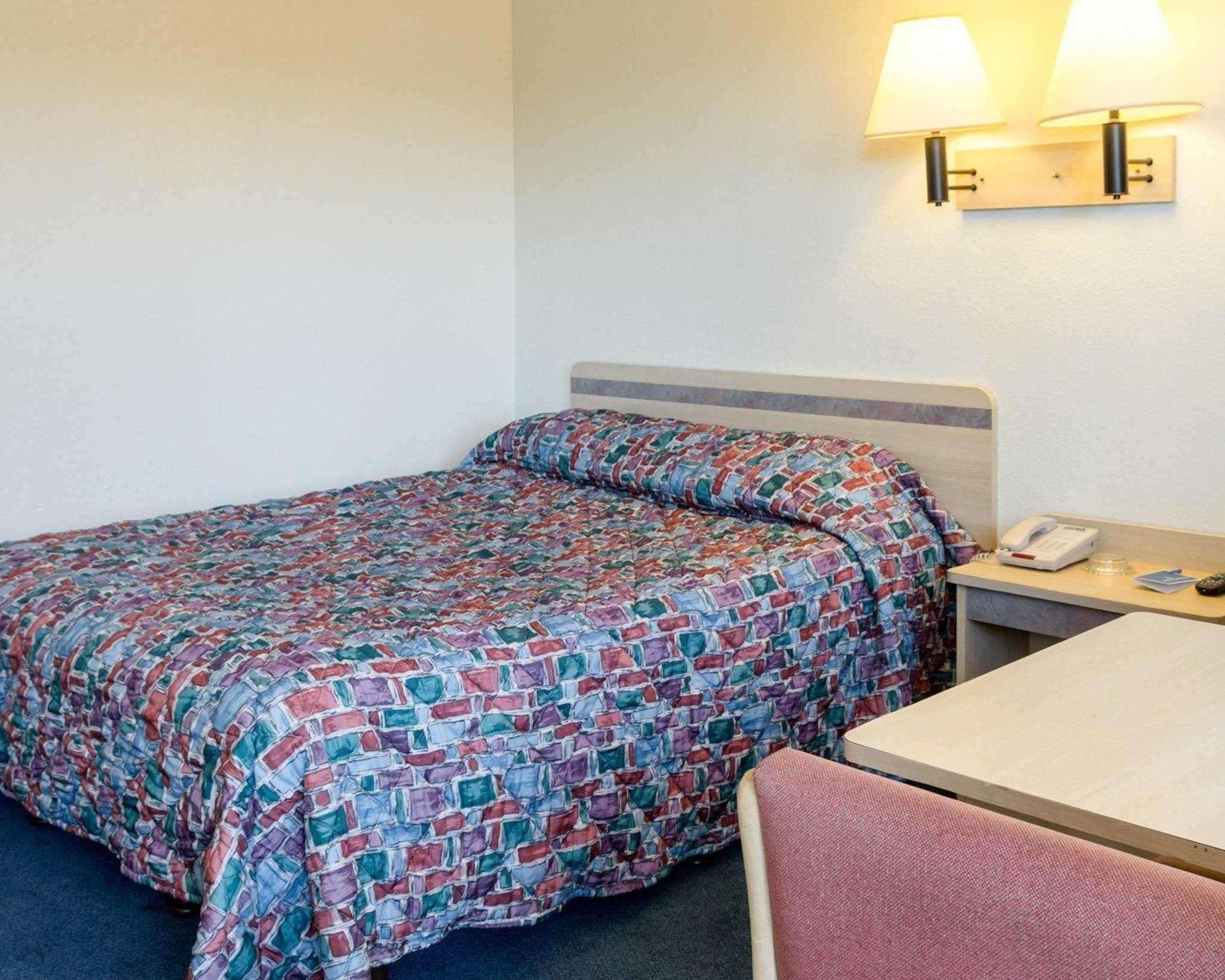 Rodeway Inn Columbus Luaran gambar